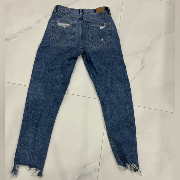 American Eagle Distressed Jeans, some stretch - Picture 2 of 2